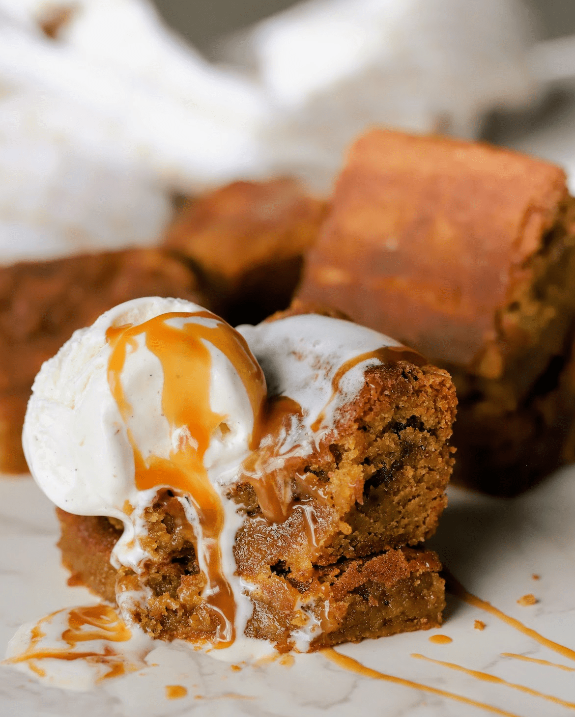 snickerdoodle blondies with ice cream and salted caramel